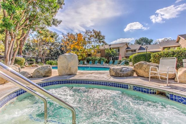 26 Lakepines, Irvine, CA 92620