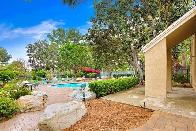 26 Lakepines, Irvine, CA 92620