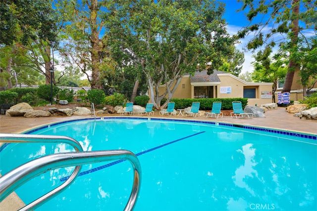 26 Lakepines, Irvine, CA 92620