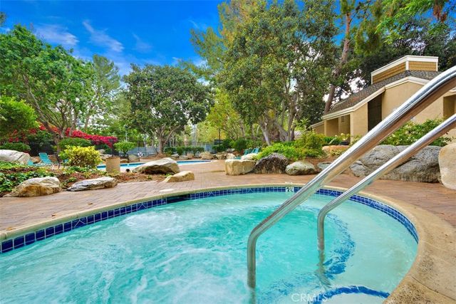 26 Lakepines, Irvine, CA 92620