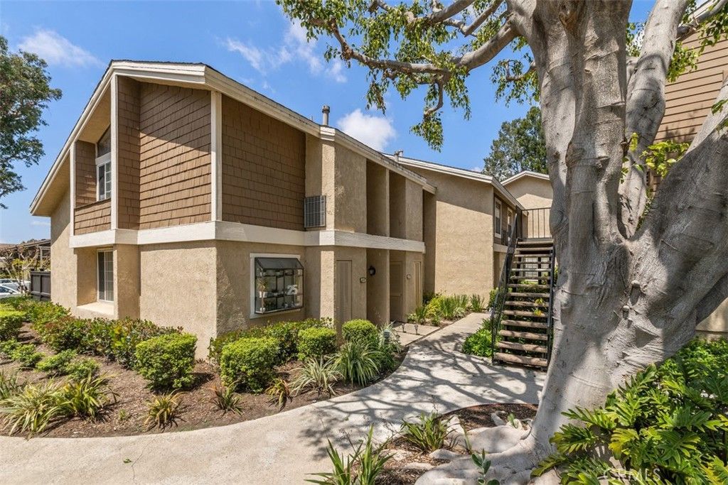 26 Lakepines, Irvine, CA 92620