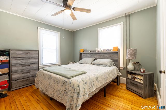 20 Pleasant Street, Windsor Locks, CT 06096