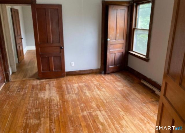 20 Pleasant Street, Windsor Locks, CT 06096