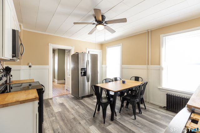 20 Pleasant Street, Windsor Locks, CT 06096