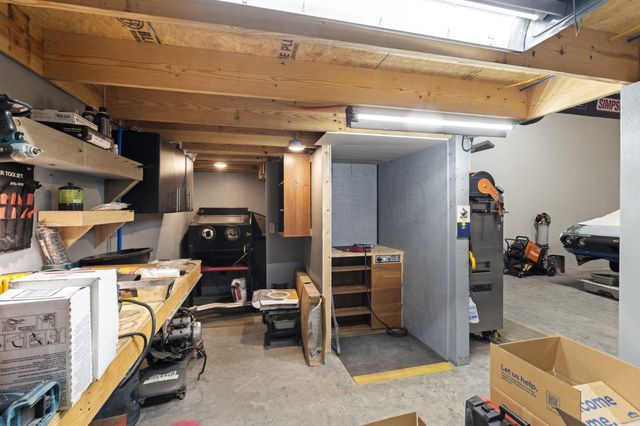 1148 Stoltz Rd, Centerville, TN 37033