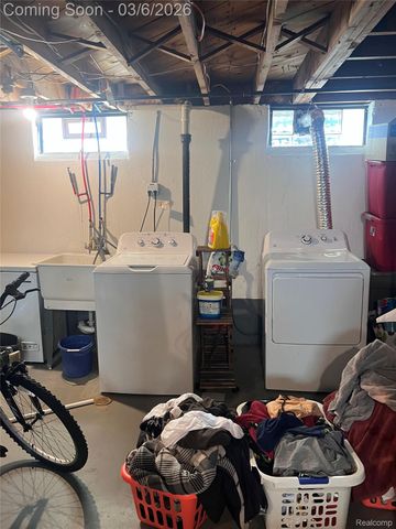 24850 Midland, Redford Charter Township, MI 48239