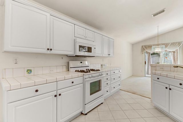 409 Garden Breeze Ct, Roseville, CA 95747