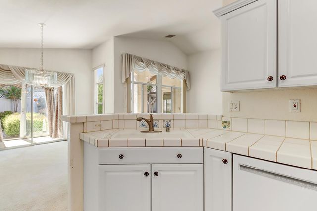 409 Garden Breeze Ct, Roseville, CA 95747