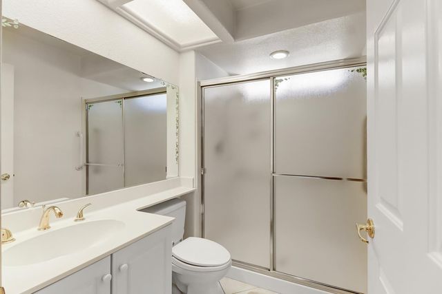 409 Garden Breeze Ct, Roseville, CA 95747