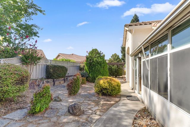 409 Garden Breeze Ct, Roseville, CA 95747