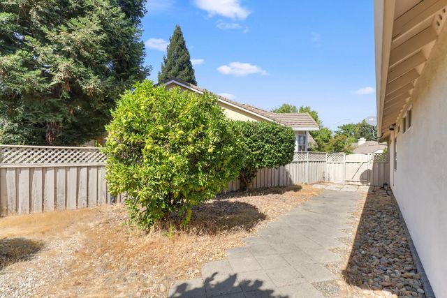 409 Garden Breeze Ct, Roseville, CA 95747