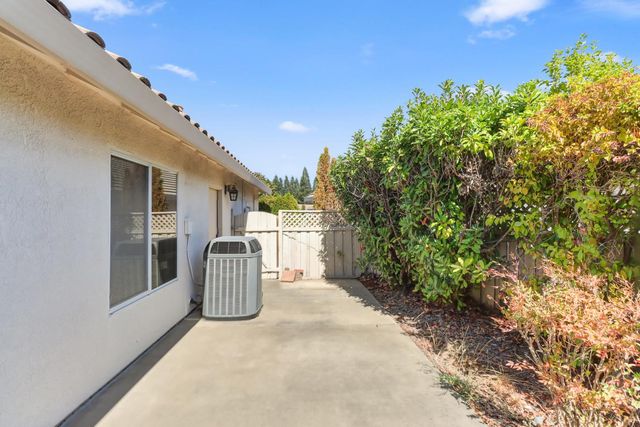 409 Garden Breeze Ct, Roseville, CA 95747