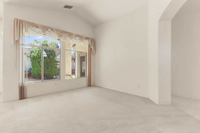 409 Garden Breeze Ct, Roseville, CA 95747