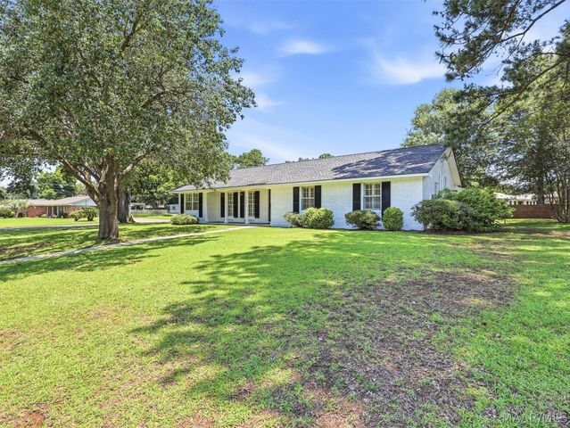 305 STERLING Drive, Montgomery, AL 36109