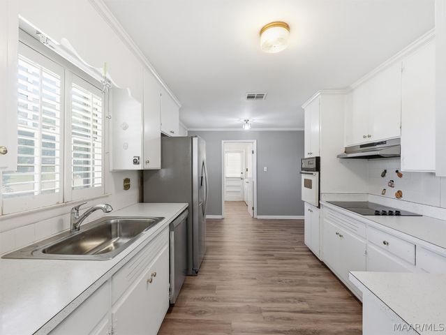 305 STERLING Drive, Montgomery, AL 36109