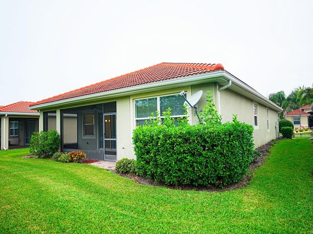 11487 BLACKFIN STREET, Venice, FL 34292