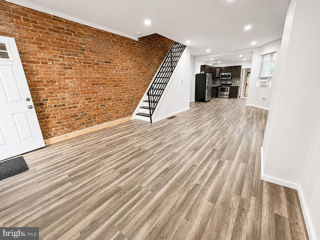 6054 UPLAND ST, PHILADELPHIA, PA 19142 — photo 2