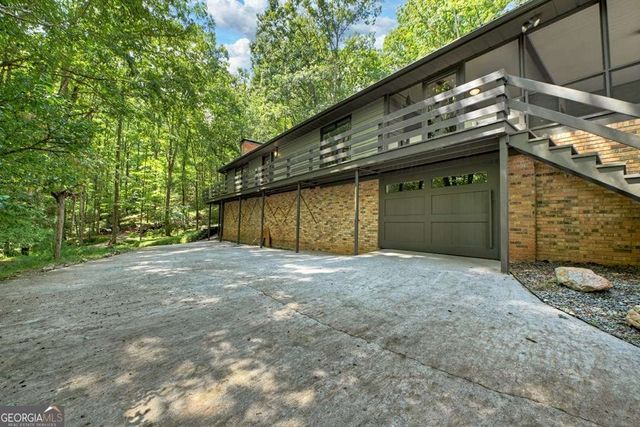 260 Flat Creek Crossing, Blue Ridge, GA 30513