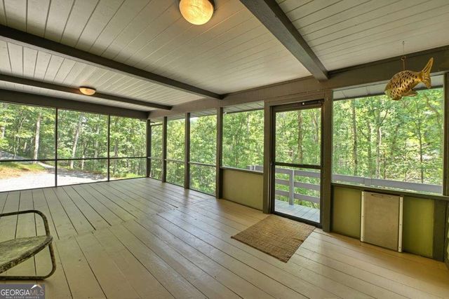 260 Flat Creek Crossing, Blue Ridge, GA 30513