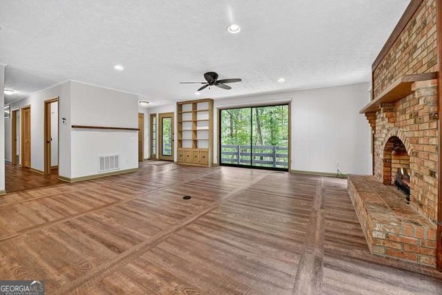 260 Flat Creek Crossing, Blue Ridge, GA 30513