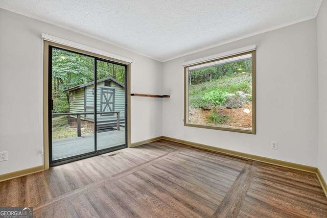 260 Flat Creek Crossing, Blue Ridge, GA 30513