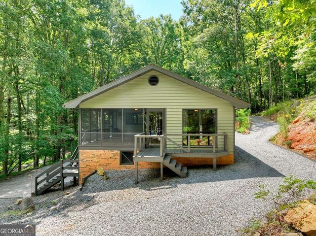 260 Flat Creek Crossing, Blue Ridge, GA 30513