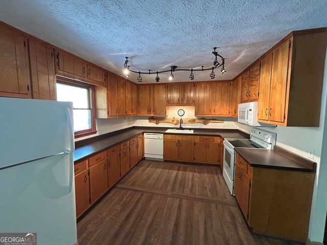 260 Flat Creek Crossing, Blue Ridge, GA 30513