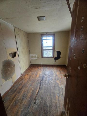 1901 Spring Street, Kansas City, MO 64126