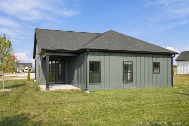 5010 Win Way, Jeffersonville, IN 47130