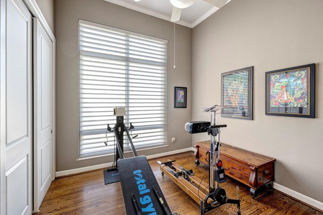 2211 Briarglen Drive 706, Houston, TX 77027