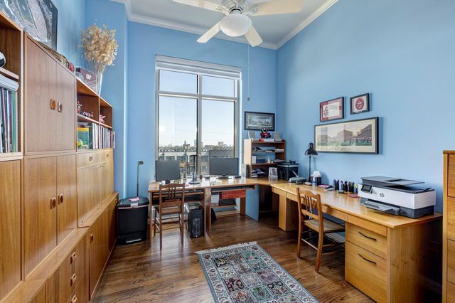 2211 Briarglen Drive 706, Houston, TX 77027