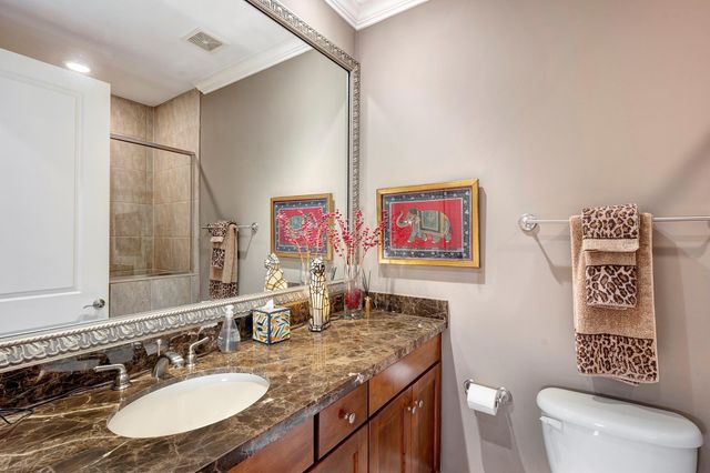 2211 Briarglen Drive 706, Houston, TX 77027