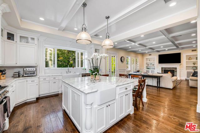 10515 Whipple Street, Toluca Lake (los Angeles), CA 91602