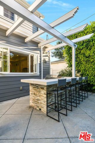 10515 Whipple Street, Toluca Lake (los Angeles), CA 91602