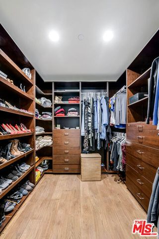 10515 Whipple Street, Toluca Lake (los Angeles), CA 91602