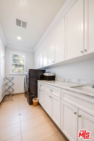 10515 Whipple Street, Toluca Lake (los Angeles), CA 91602