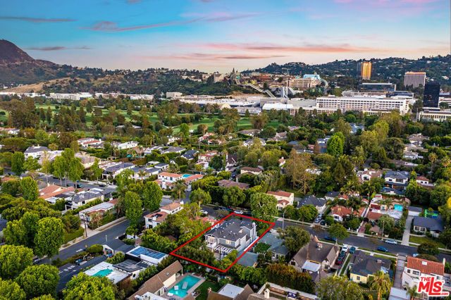 10515 Whipple Street, Toluca Lake (los Angeles), CA 91602