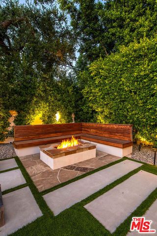 10515 Whipple Street, Toluca Lake (los Angeles), CA 91602