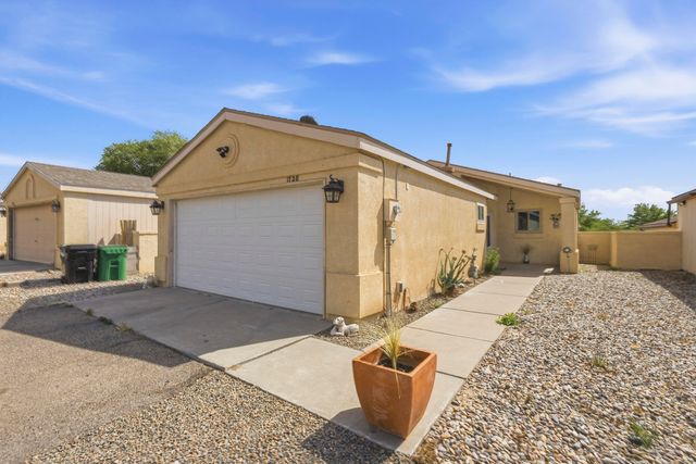 1728 Jeffrey Road NE, Rio Rancho, NM 87144