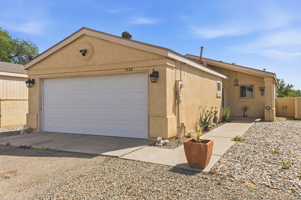 1728 Jeffrey Road NE, Rio Rancho, NM 87144