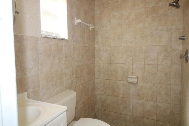 341 W 22nd Court, Riviera Beach, FL 33404