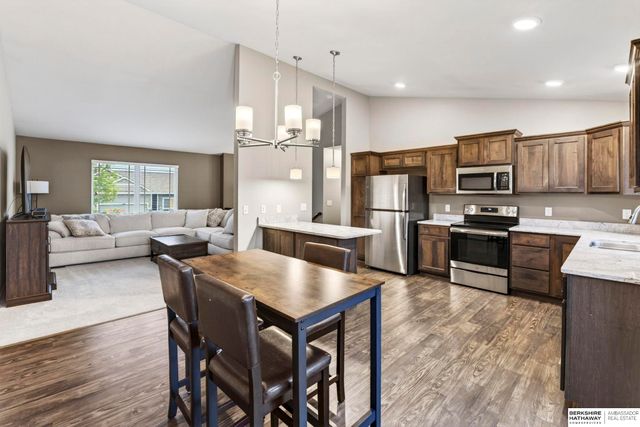 16637 Potter Street, Bennington, NE 68007