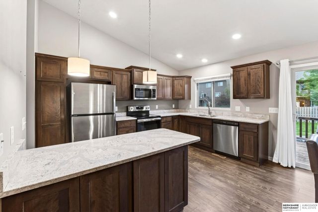 16637 Potter Street, Bennington, NE 68007