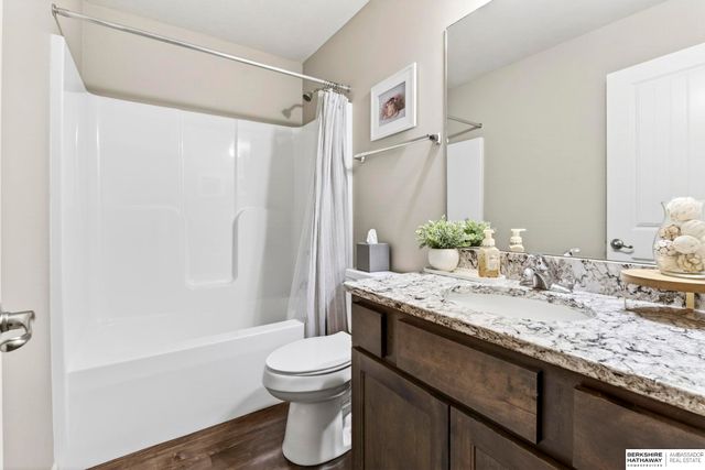 16637 Potter Street, Bennington, NE 68007