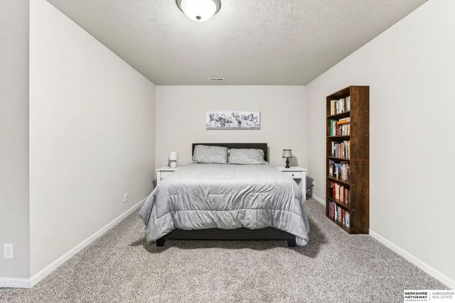 16637 Potter Street, Bennington, NE 68007