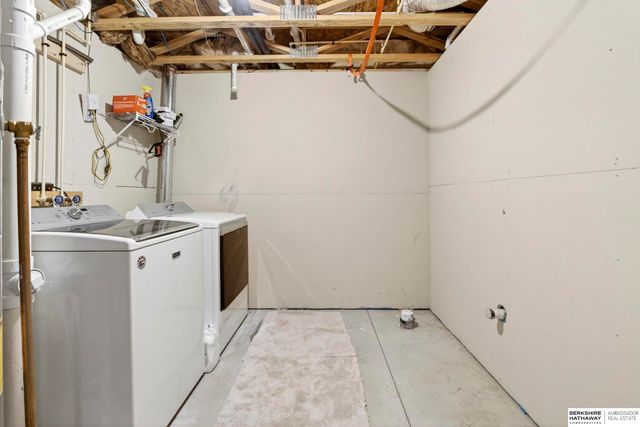 16637 Potter Street, Bennington, NE 68007