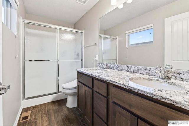 16637 Potter Street, Bennington, NE 68007