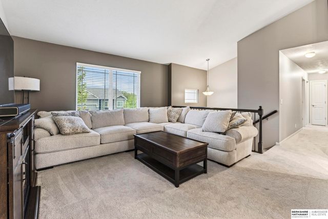16637 Potter Street, Bennington, NE 68007