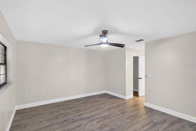 303 E FOUNTAIN STREET, Fruitland Park, FL 34731