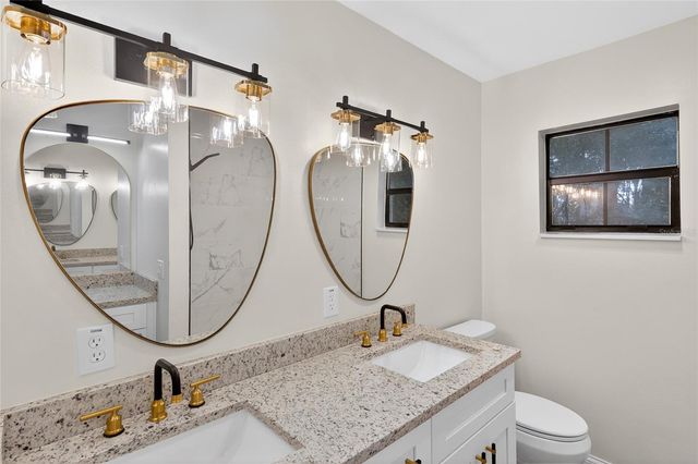 303 E FOUNTAIN STREET, Fruitland Park, FL 34731